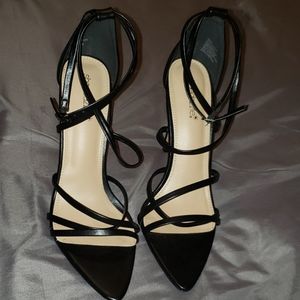 Brand New Never Worn Black Heels Size 10